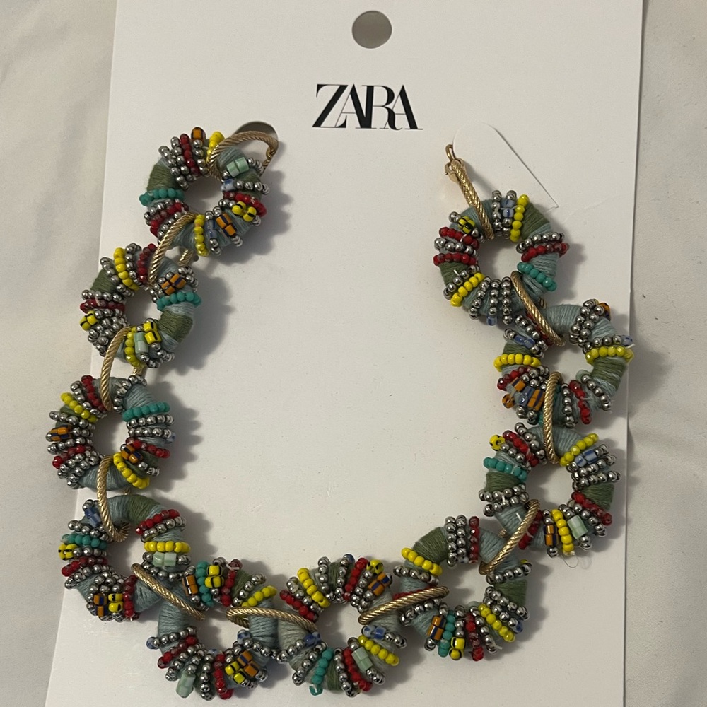 Zara brand new Necklace with the tag 🏷️